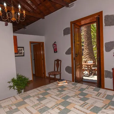 Casa Con Piscina En Nyaraló San Bartolomé