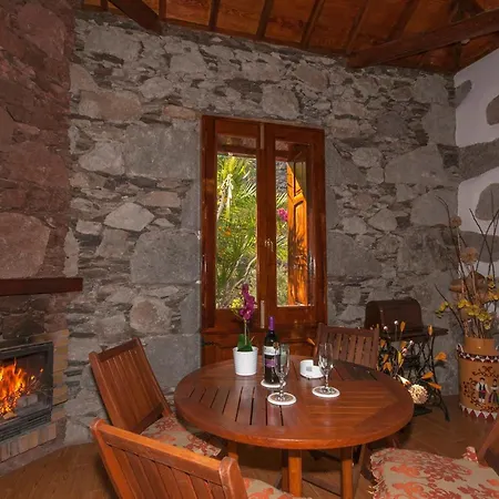 Casa Con Piscina En *